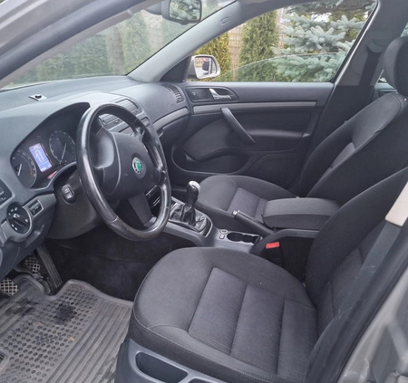 Skoda Octavia cena 11900 przebieg: 169000, rok produkcji 2007 z Radom małe 154